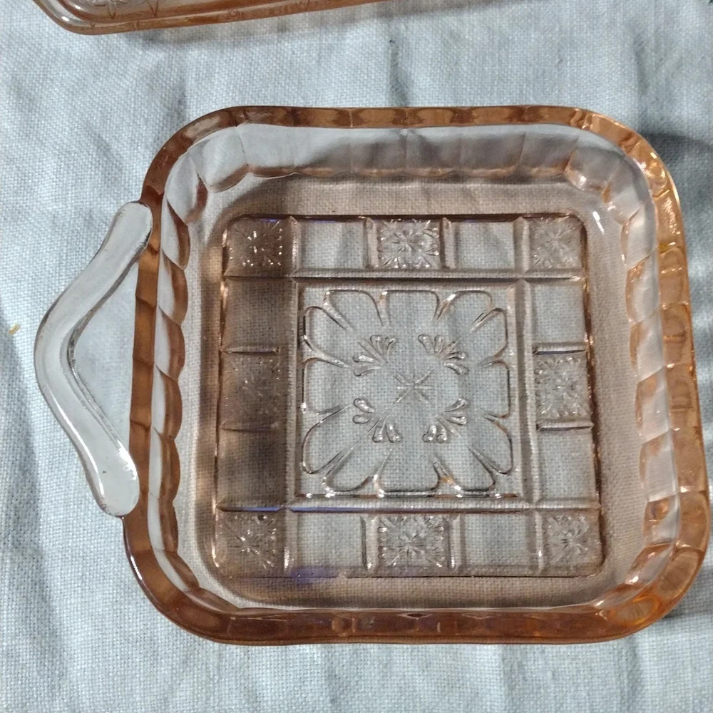 Vintage pink depression glass trinket dish - Picture 3 of 6